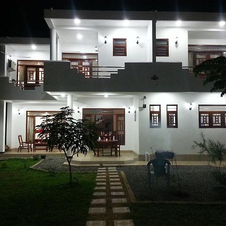 Villa River View Aluthgama Bagian luar foto