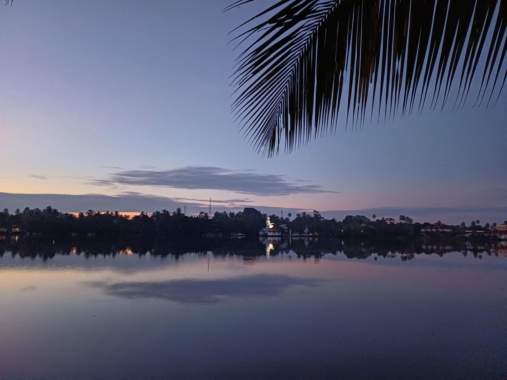 Villa River View Aluthgama Bagian luar foto