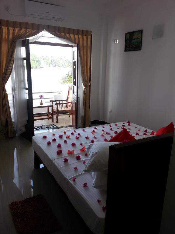 Villa River View Aluthgama Bagian luar foto