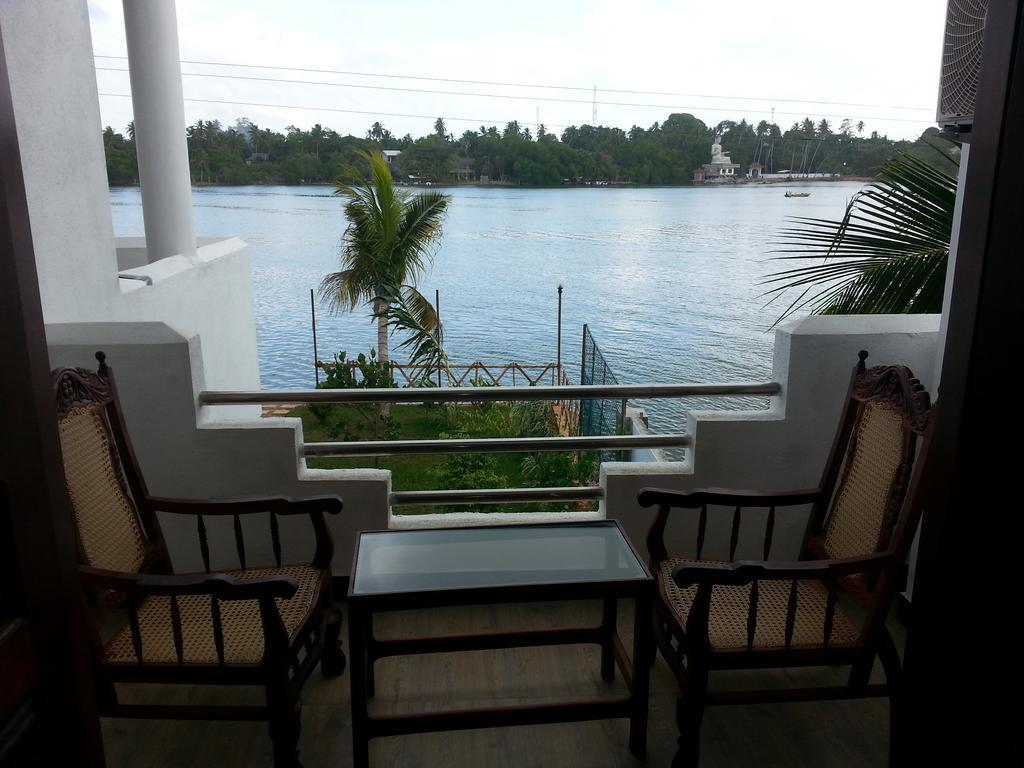 Villa River View Aluthgama Bagian luar foto