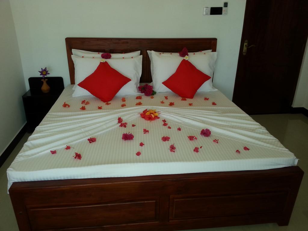 Villa River View Aluthgama Bagian luar foto