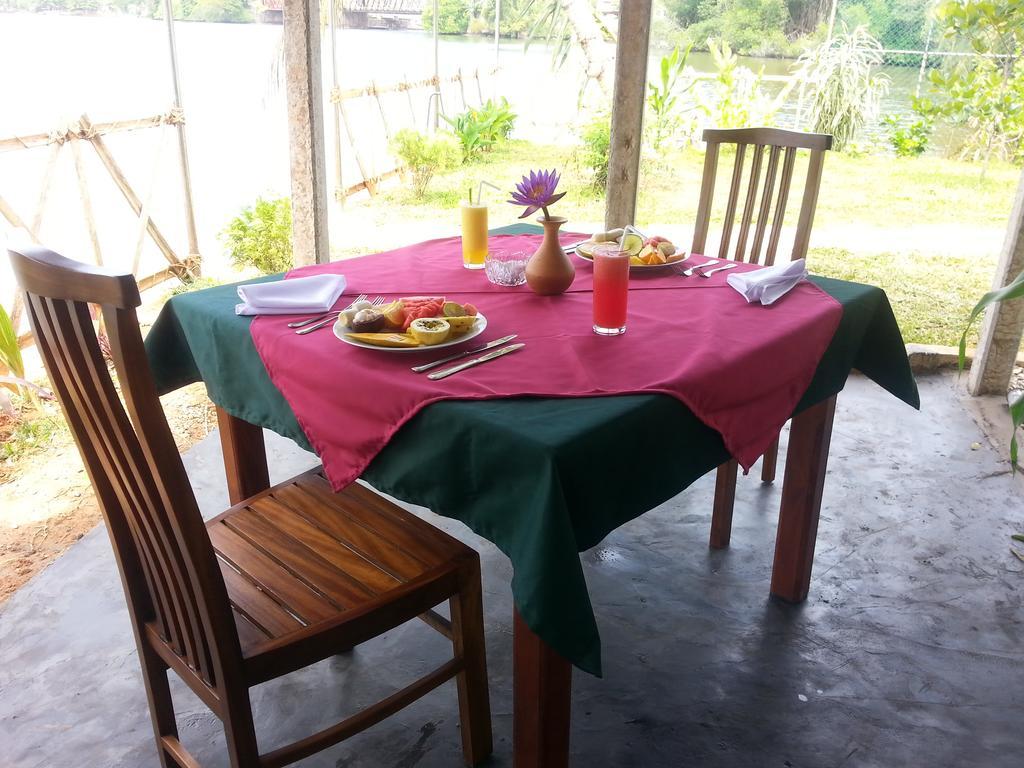 Villa River View Aluthgama Bagian luar foto